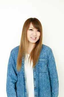 岩嶋　美里　スタイリスト
